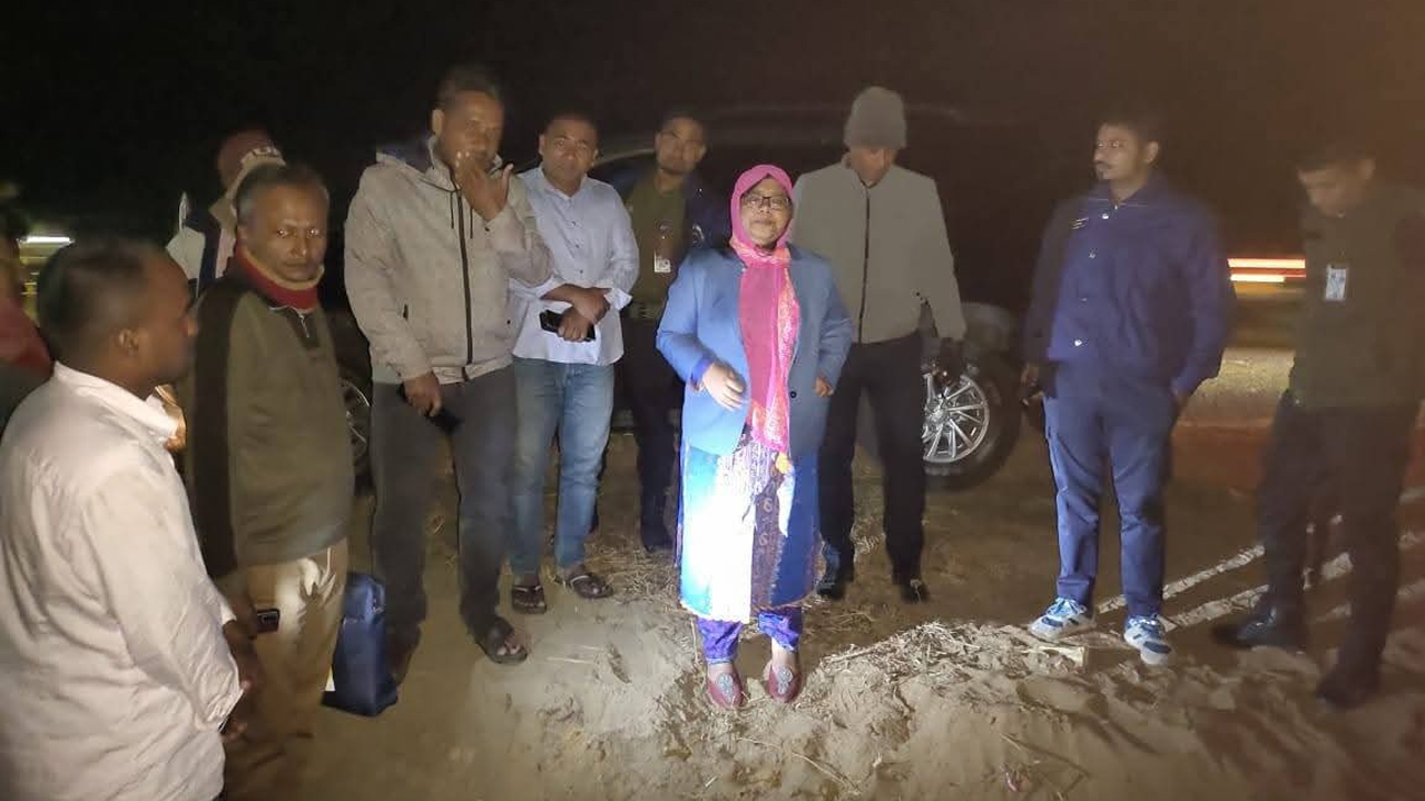 উখিয়ায়  রাতের আঁধারে অবৈধ মাটি উত্তোলন, দেড় লাখ টাকা জরিমানা