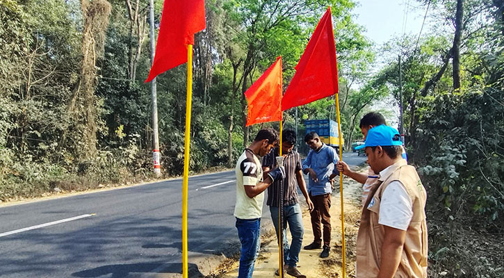 চট্টগ্রাম–কক্সবাজার মহাসড়কের ৯ ঝুঁকিপূর্ণ বাঁকে বিআরটিএ’র লাল পতাকা
