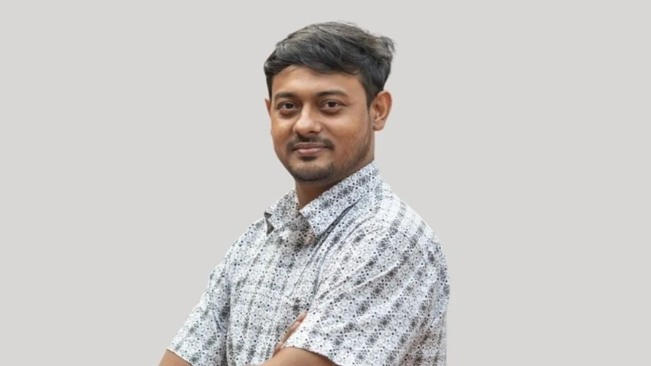 নাসীরুদ্দীন পাটওয়ারীর বিরুদ্ধে মামলা