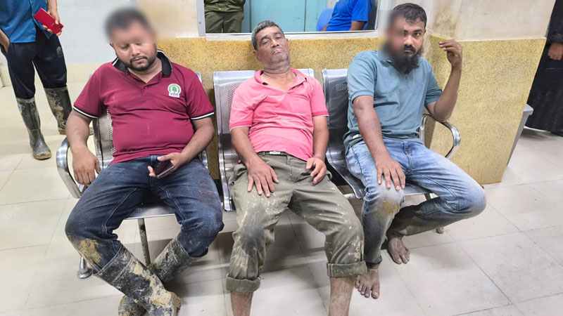 বনকর্মীরদের হামলার ঘটনায় ১৭ জনের নাম উল্লেখ করে অজ্ঞাত ৯০ জনের বিরুদ্ধে মামলা