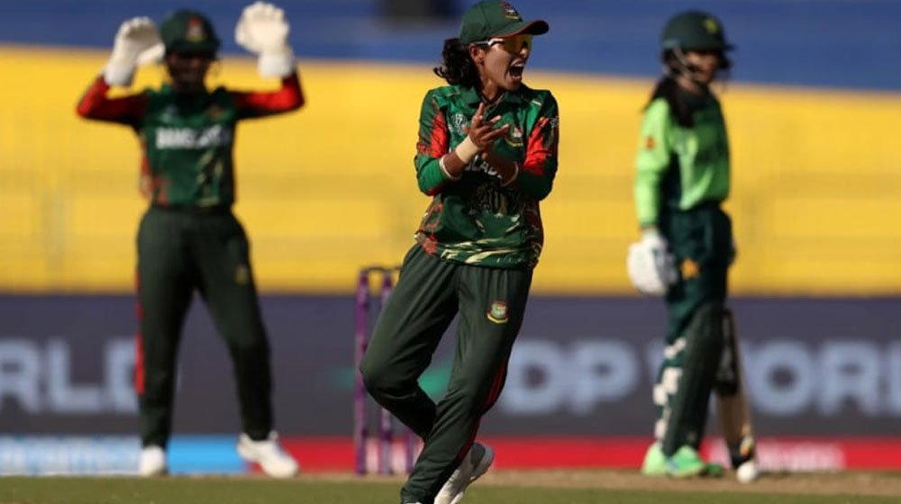 পাকিস্তানকে দুর্দান্ত বোলিংয়ে ১২৯ রানেই গুটিয়ে দিল বাংলাদেশ
