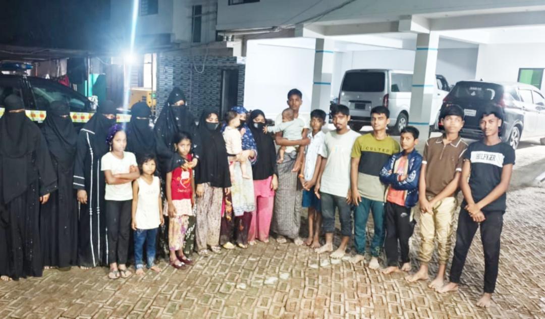 টেকনাফে র‌্যাবের অভিযানে মানবপাচারের ২৪ রোহিঙ্গা উদ্ধার