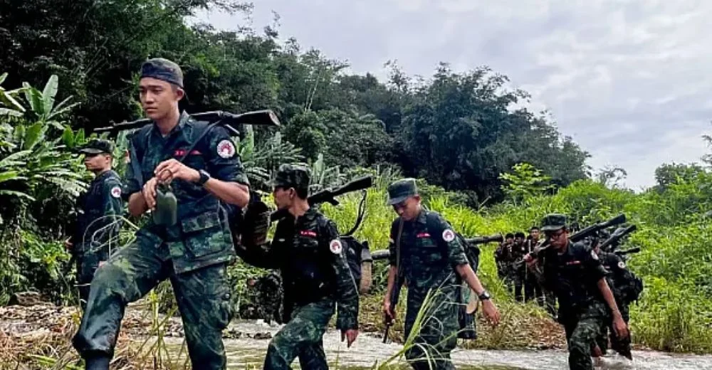 আরাকান আর্মির সঙ্গে সংঘাতে আরসা-আরএসও, এপারে আতঙ্ক