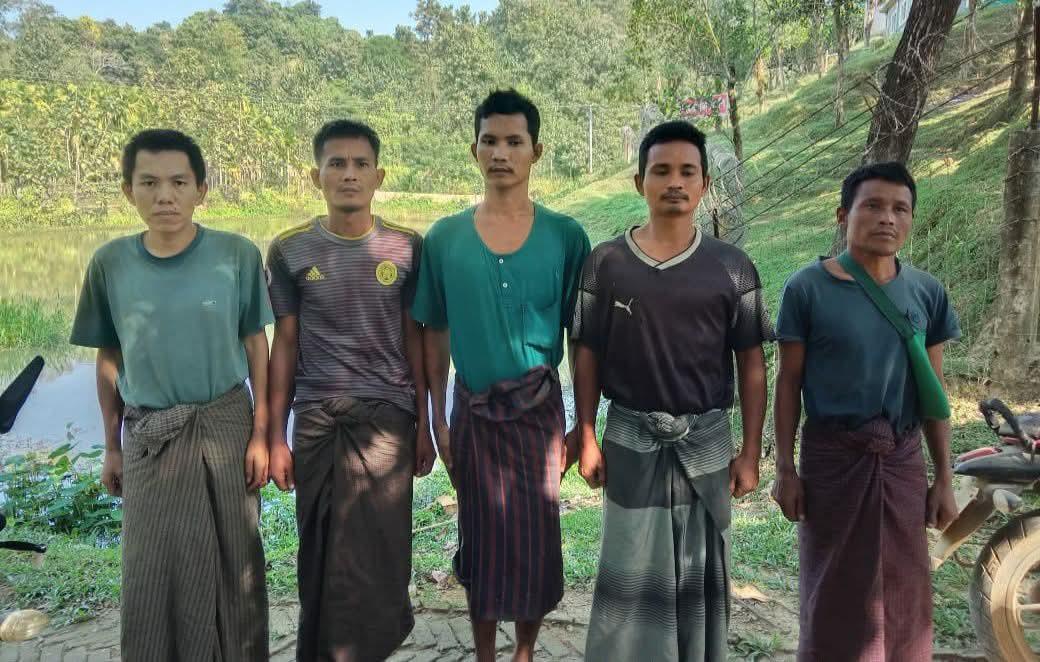 নাইক্ষ‍্যংছড়ি সীমান্ত পেরিয়ে এলো মিয়ানমারের ৪ বিজিপি ও ১ সেনা সদস্য, আটক বিজিবির হাতে