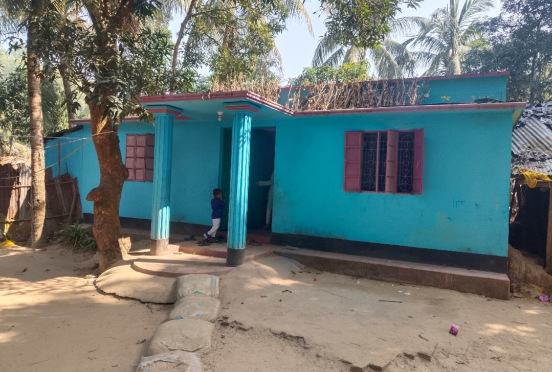 ফুলছড়িতে প্রবাসীর বাড়ীতে দুর্ধর্ষ ডাকাতি, ৮ ভরি স্বর্ণসহ ১৫ লক্ষাধিক টাকার মালামাল লুট!