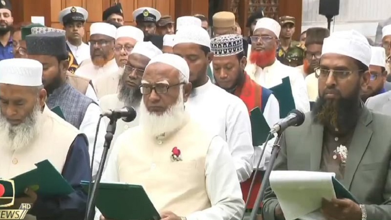 শপথ নিল জামায়াত নেতৃত্বাধীন ১১ দলীয় জোট ও স্বতন্ত্র প্রার্থীরা