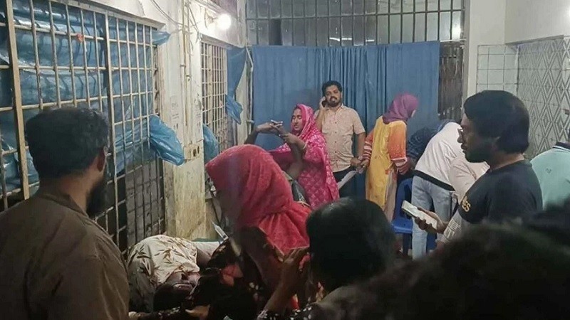 এবার বিএন‌পি-জামায়াত সমর্থক‌দের তুমুল সংঘ‌র্ষ, আহত অনেকে