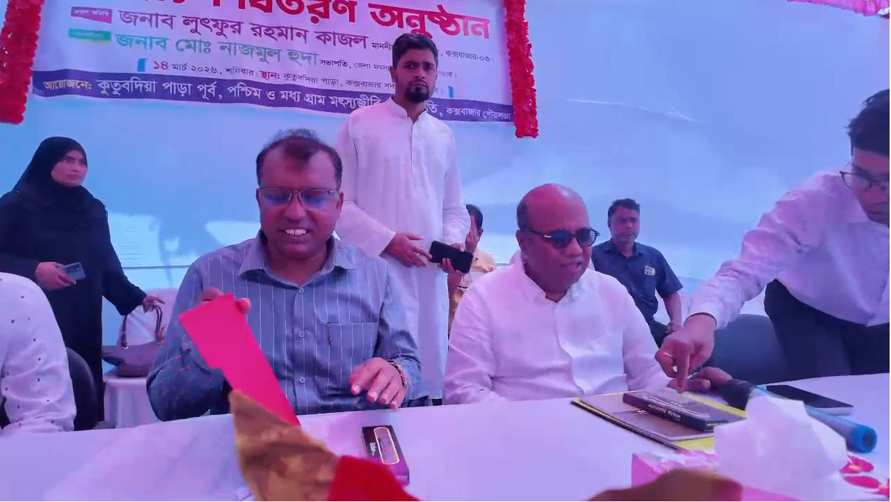 কক্সবাজারে নালা-নর্দমা পরিষ্কার অভিযান উদ্বোধন করলেন এমপি কা