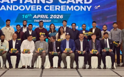 সাবেক অধিনায়কদের হাতে তুলে দেয়া হলো ‘ক্যাপ্টেন্স কার্ড’