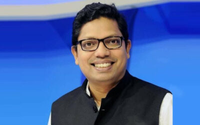 পলকের ঘাড়ে ২টি কোমরে ৩টি হাড় সরে গেছে