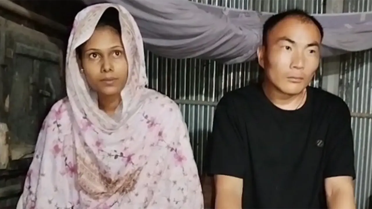 ২৪ লাখ টাকা মূল্যের মার্কিন ডলার ও গুরুত্বপূর্ণ কাগজপত্র নিয়ে