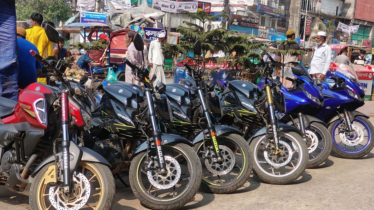 মাসে ৩ লাখ টাকা বাণিজ্যের অভিযোগ ট্রাফিক ও পুলিশ ফাঁড়ির বিরুদ্ধে