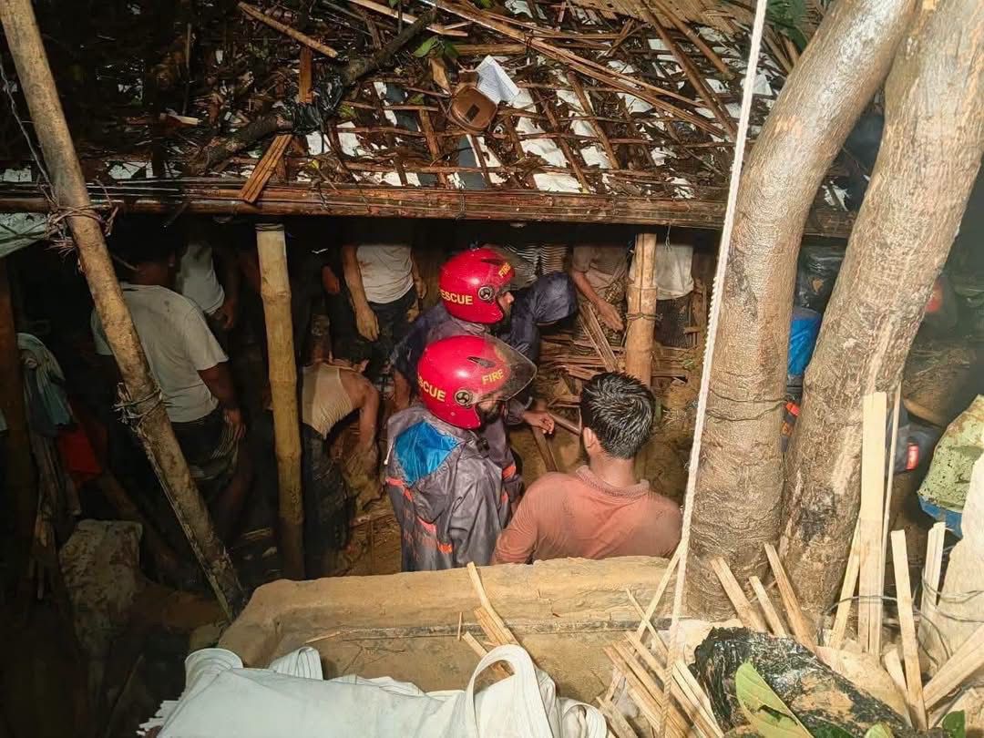 উখিয়ার রোহিঙ্গা ক্যাম্পে ভয়াবহ পাহাড় ধস