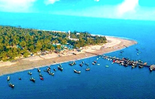 অন্ধকারে দ্বীপবাসী, ল্যাম্প জ্বালিয়েই কাটছে রাত